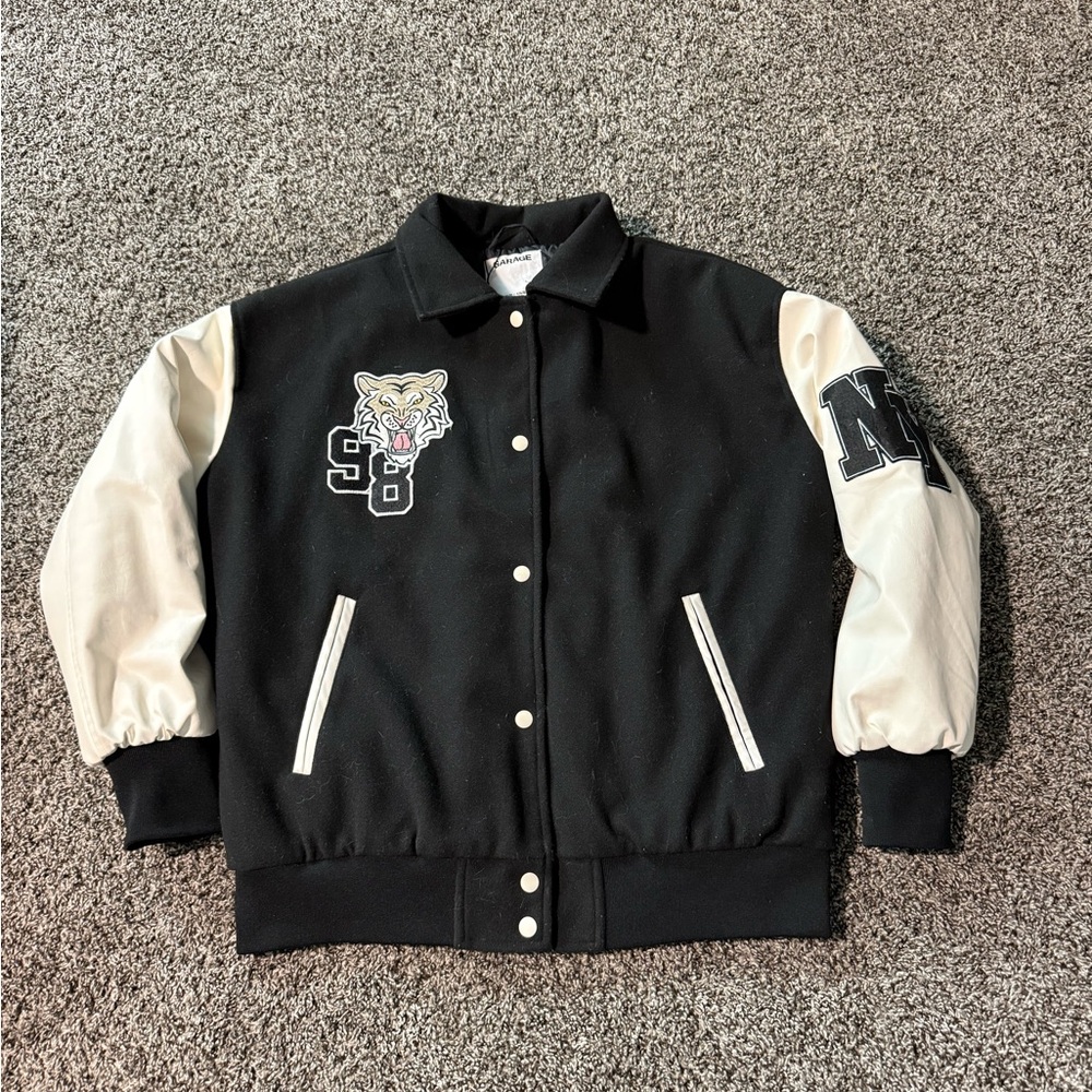 Garage oversized varsity jacket size xs/s